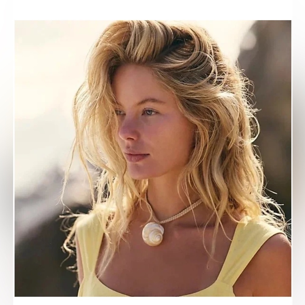 Free People Sara Shell Necklace NWT